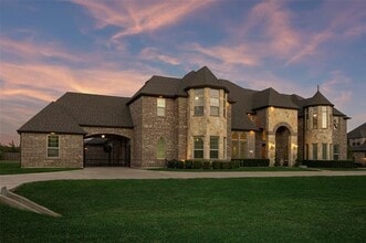 Building Photo - 715 Simmons Rd