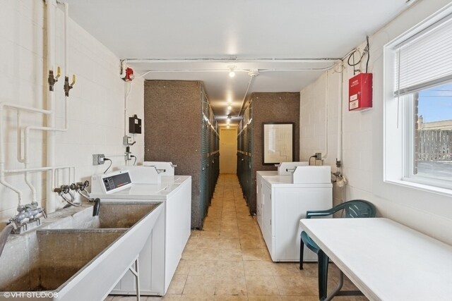 Building Photo - 1136 Greenleaf Ave