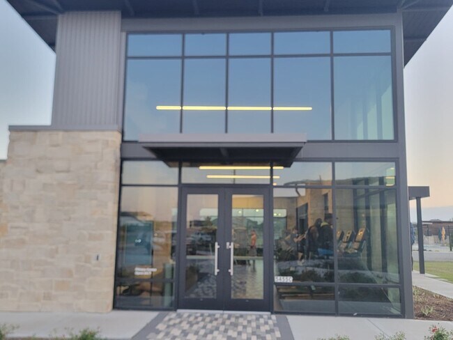 Building Photo - 3061 Avenida Sonoma Dr