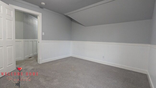 Building Photo - 4520 S Thompson Ave