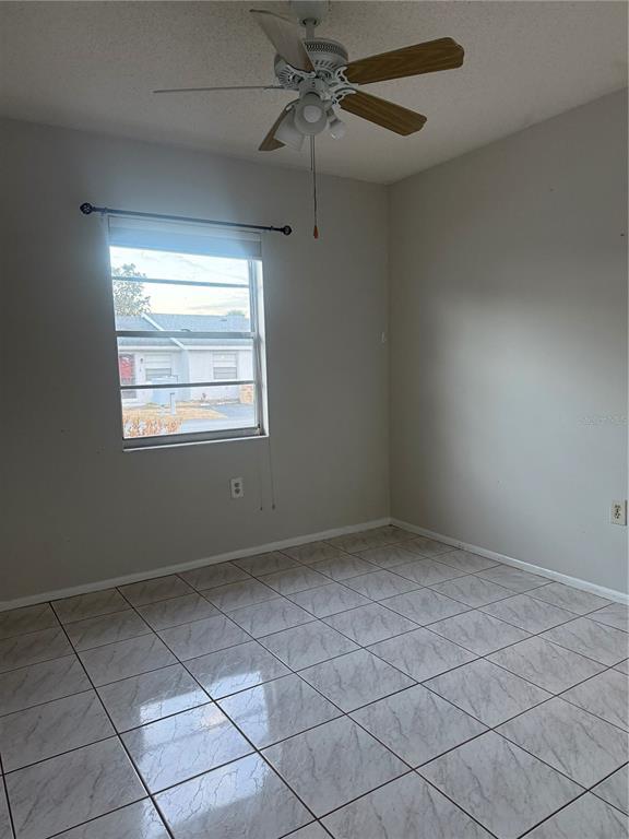 Building Photo - 22 Lake Villa Way