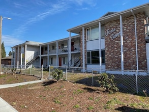 Building Photo - 1940 SE 80th Ave