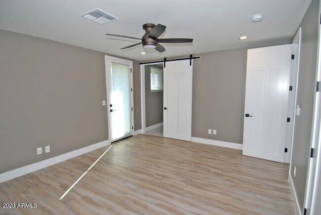 Building Photo - 8541 E Catalina Dr