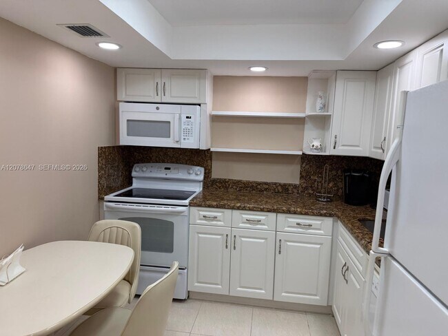 Building Photo - 851 Three Islands Blvd