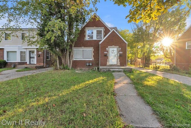 Primary Photo - 4316 Lakewood St