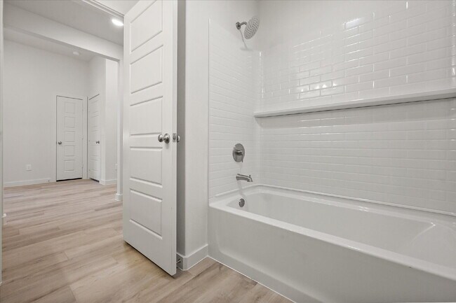 Building Photo - Beautiful New Build Home in Cypress Ranch!