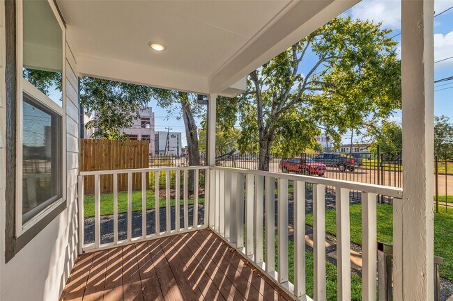 Building Photo - 3441 McGowen St