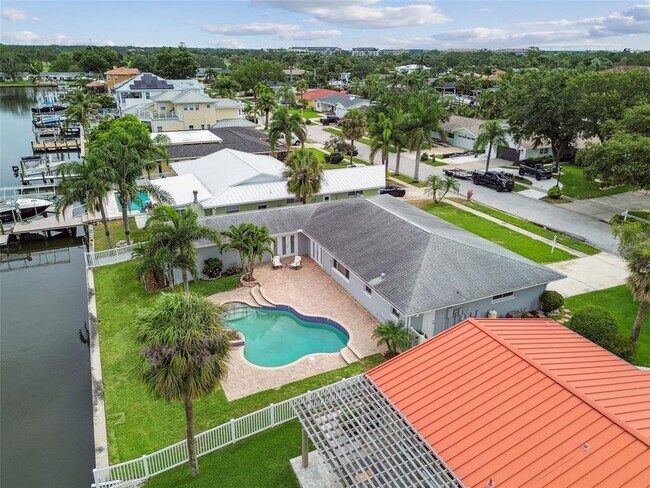 Building Photo - 3938 Versailles Dr