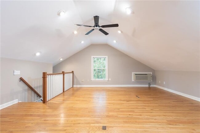 Building Photo - 1311 Roxboro Dr NE