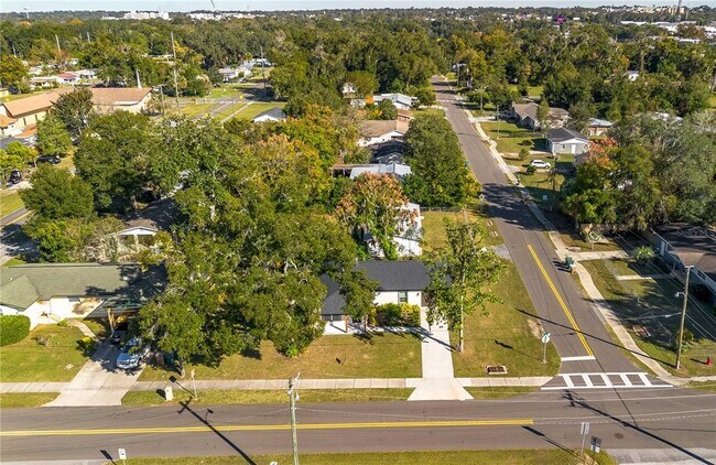 Building Photo - 519 SW 19th Ave