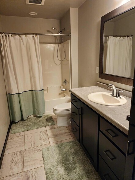 Building Photo - 2453 Scheuring Rd