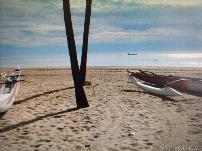 Building Photo - 2430 SE 17th St