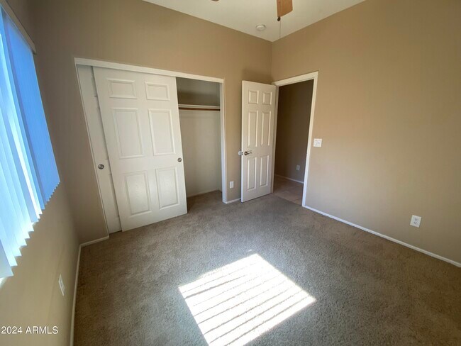 Building Photo - 13510 W Avalon Dr