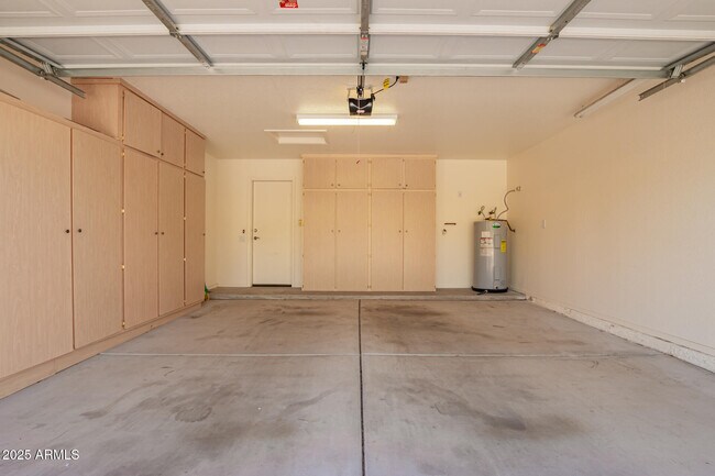 Building Photo - 6195 W Blackhawk Dr