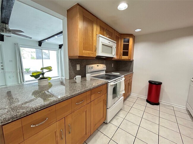 Building Photo - 9780 SW 92nd Terrace