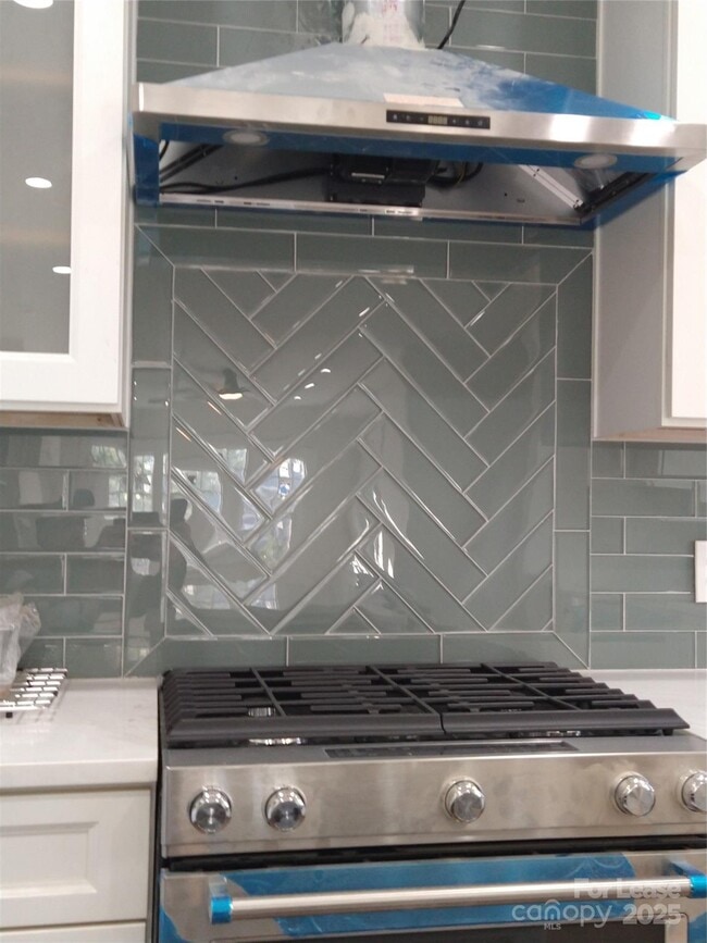 Building Photo - 1915 Hamorton Pl