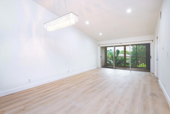 Building Photo - 380 NW 67th St