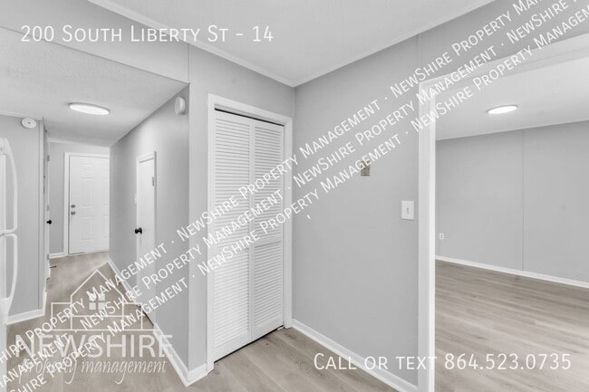 Building Photo - 200 S Liberty St