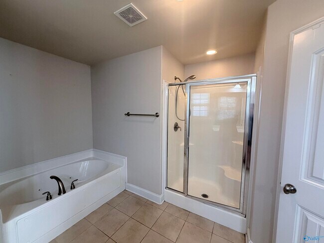 Building Photo - 110 Autumn Haven Ln