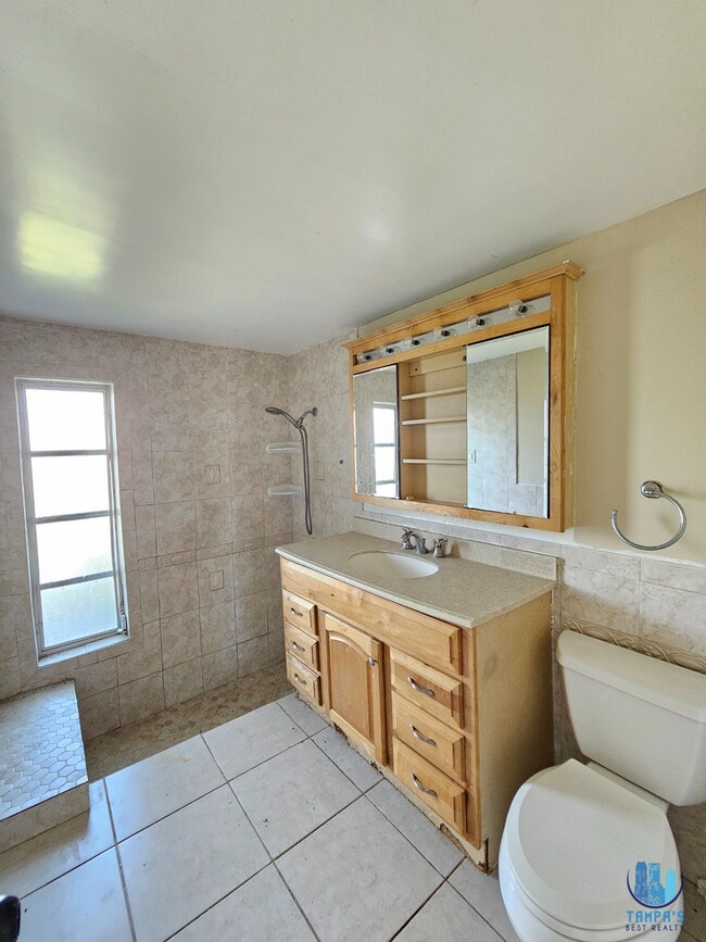 Building Photo - Beautiful 2 Bedrooms 2 Bathrooms Home for ...