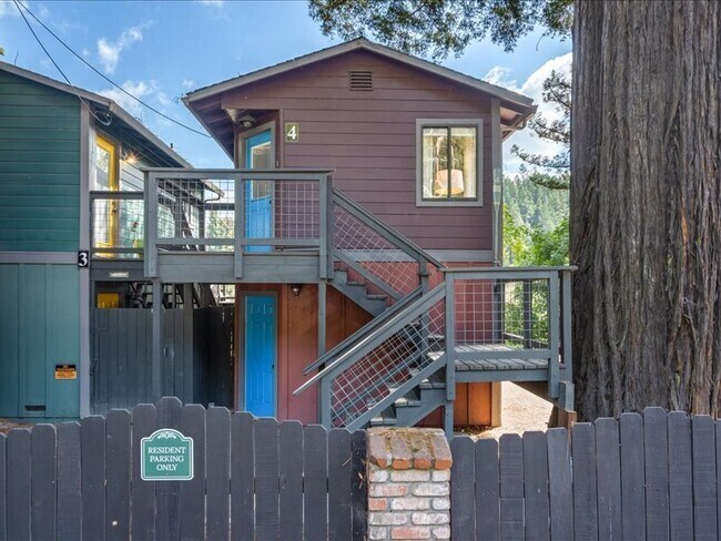 Building Photo - 14975 River Rd