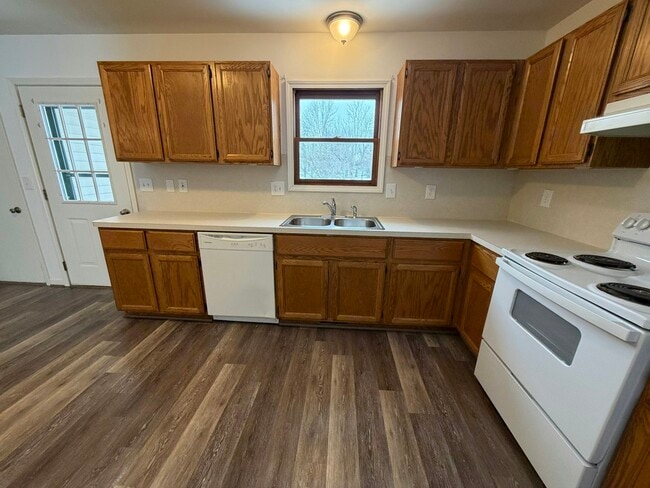 Building Photo - 801 S 15th St