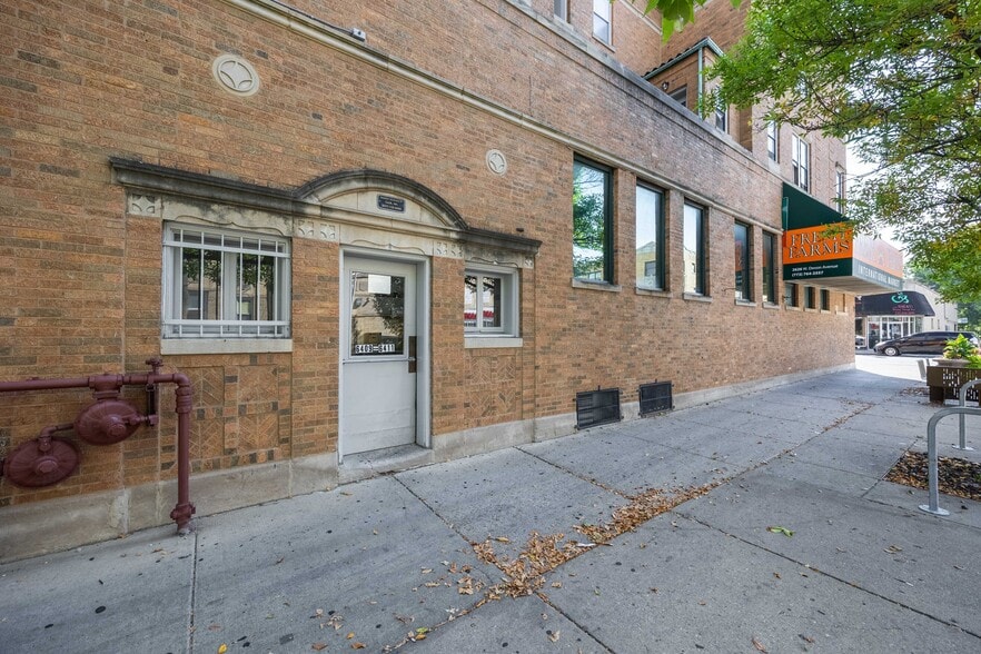 Building Photo - 6409 N Talman Ave