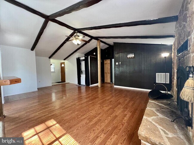 Building Photo - 117 Audubon Rd