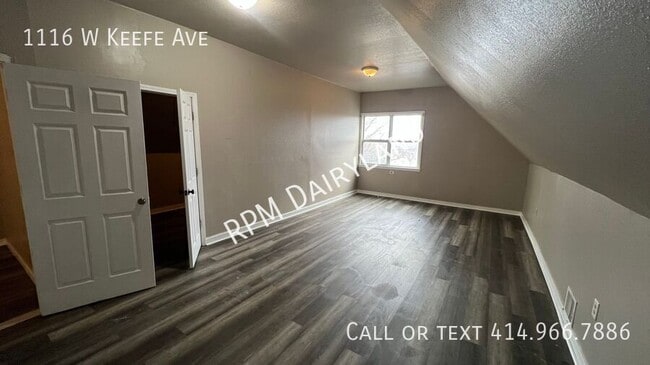 Building Photo - 1116 W Keefe Ave