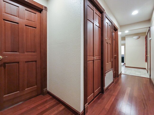 Building Photo - Cascade Mountain View Retreat: Elegant 2BR Condo in Downtown Redmond