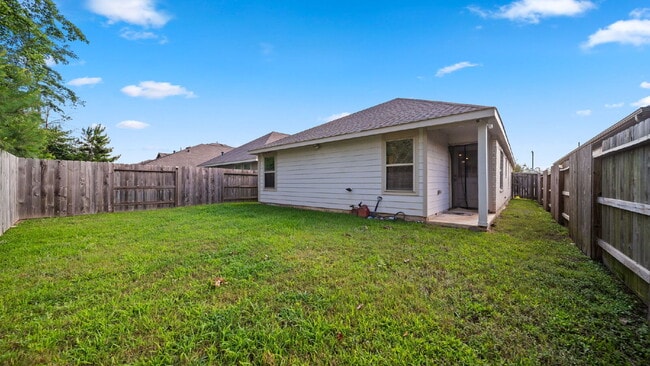 Building Photo - Spacious, well-maintained 4-bedroom, 2-bath single-story home designed for comfortable everyday l...