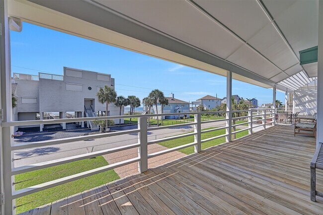 Building Photo - 18418 E De Vaca Ln