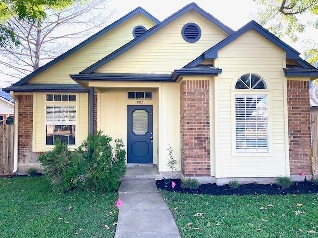 Building Photo - 907 Black Locust Drive West