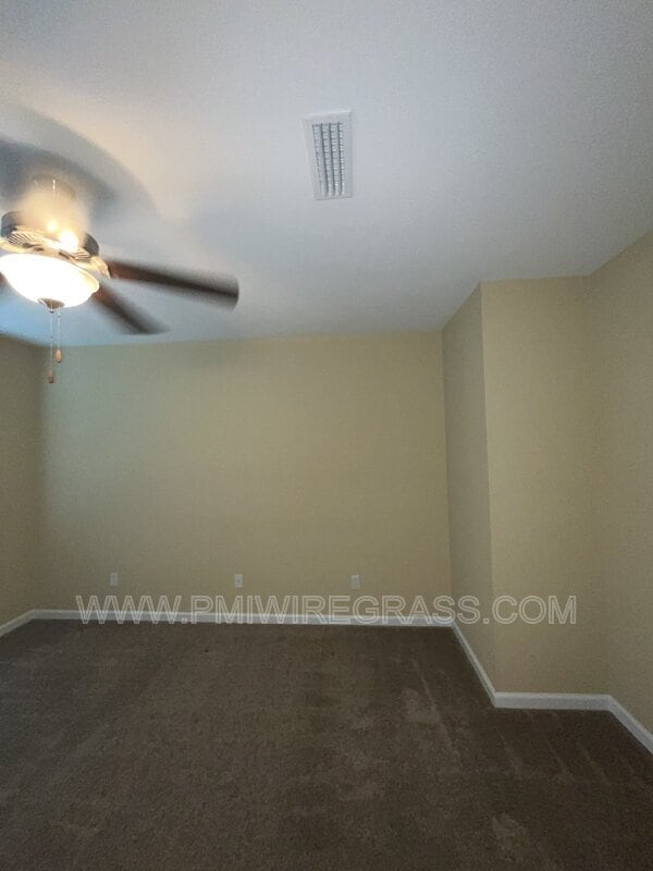 Building Photo - 214 Winterberry Way