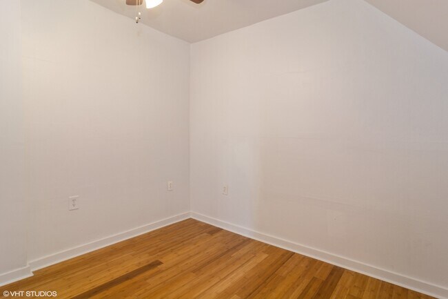 Building Photo - 3707 W McLean Ave