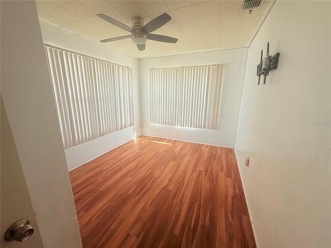 Building Photo - 751 72nd Ave N