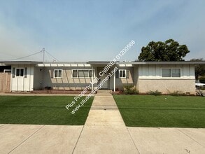 Building Photo - Centrally Located Single Story Updated Home