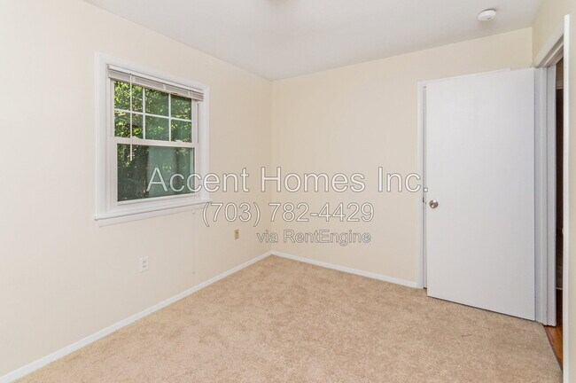 Building Photo - 5510 Trin St