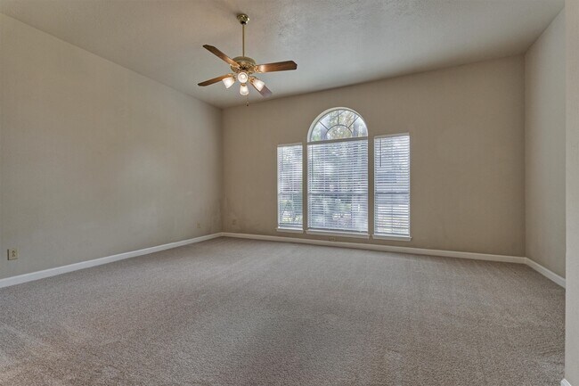 Building Photo - 15 W Stony End Pl