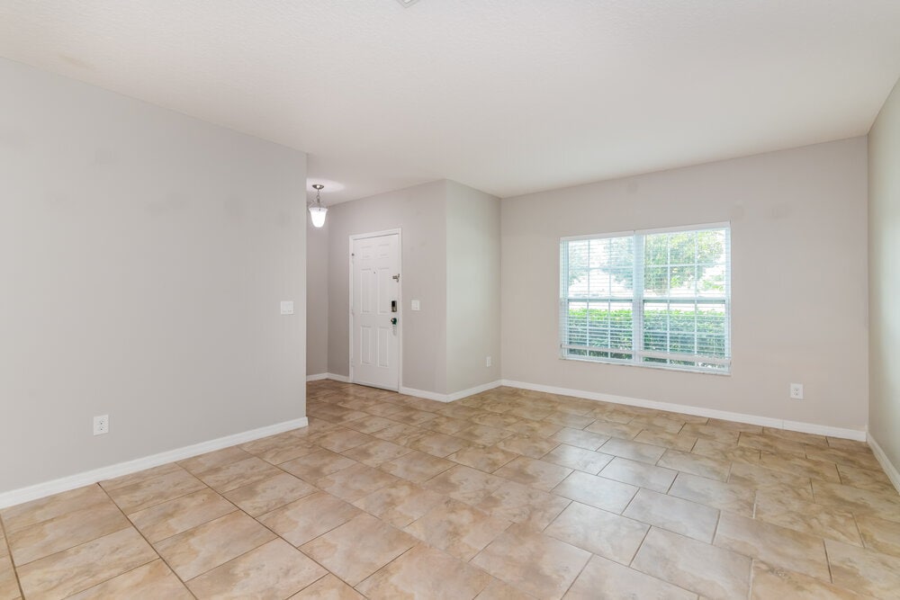Building Photo - 346 Vitoria Rd