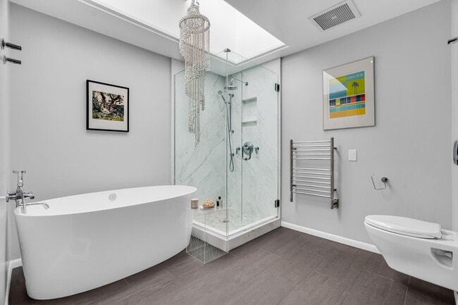 Building Photo - 140 Ocean Park Blvd