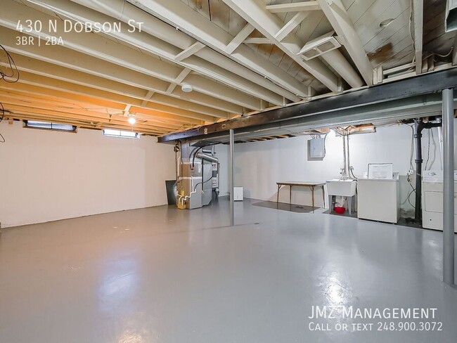 Building Photo - 430 N Dobson St