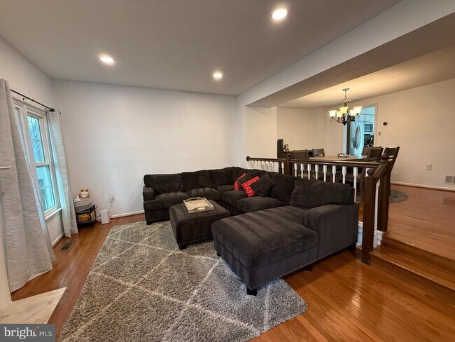 Building Photo - 5832 Apsley House Ct