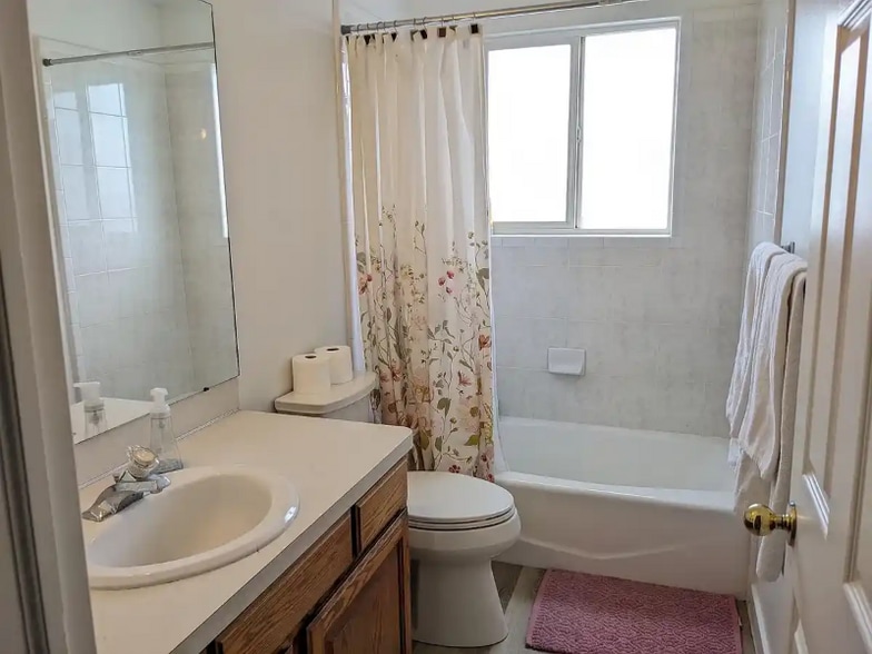 Building Photo - 2126 N 750 W