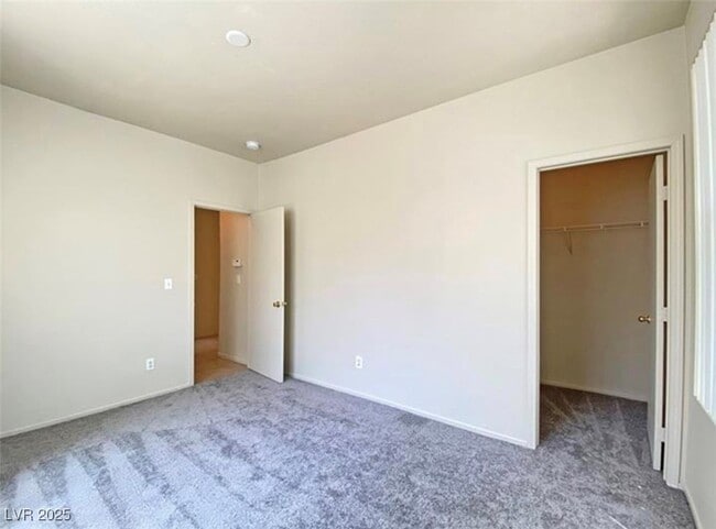 Building Photo - 2620 Wooly Rose Ave