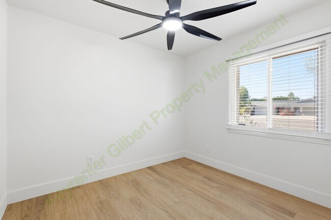 Building Photo - Updated South Scottsdale Gem Near Old Town – No HOA!