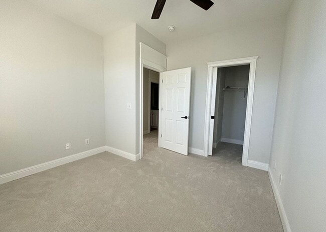 Building Photo - Available 2/1. GORGEOUS 3 BR/2.5 BA Home in Marais in Seaside Farms!