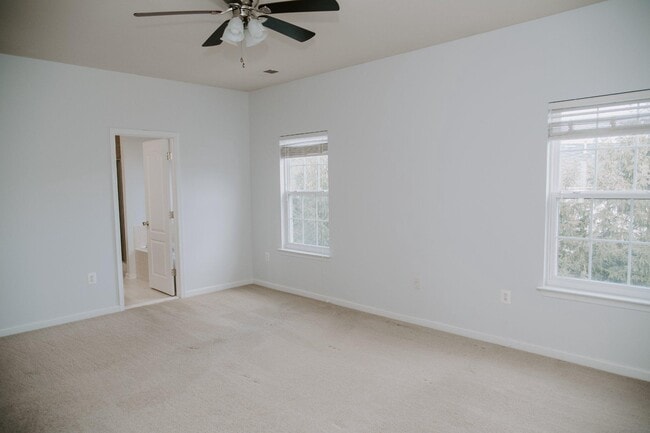 Building Photo - 110 Quinton Oaks Cir