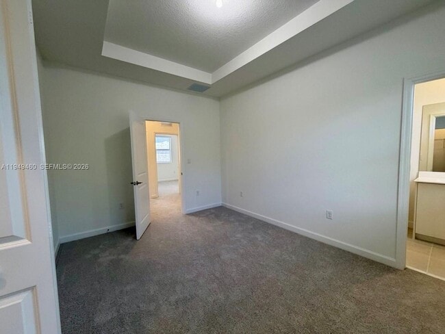 Building Photo - 254 10th Ct