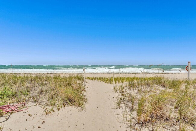 Building Photo - 6000 N Ocean Blvd